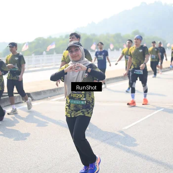 Runner Photo 6937207