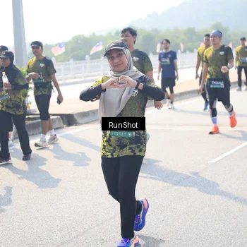 Runner Photo 6937208