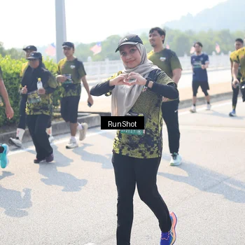 Runner Photo 6937209