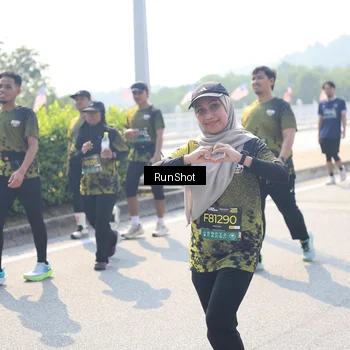 Runner Photo 6937212