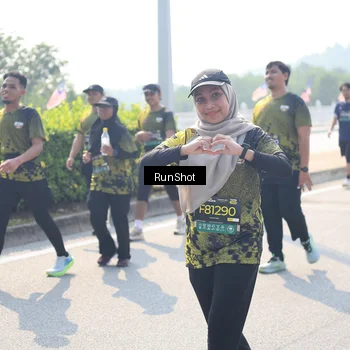 Runner Photo 6937213
