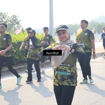 Runner Photo 6937214