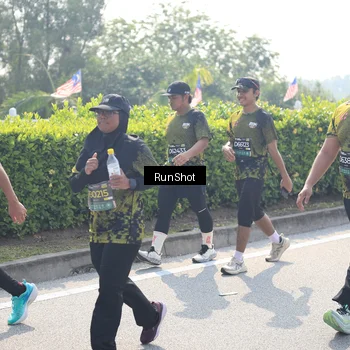 Runner Photo 6937230