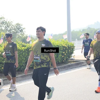 Runner Photo 6937231