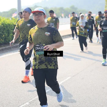 Runner Photo 6937234
