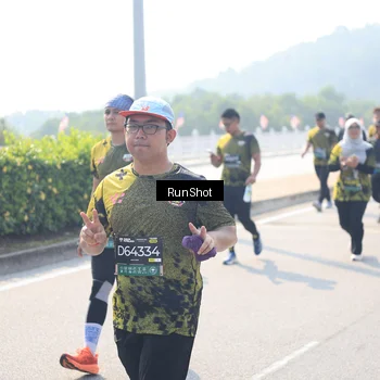 Runner Photo 6937235