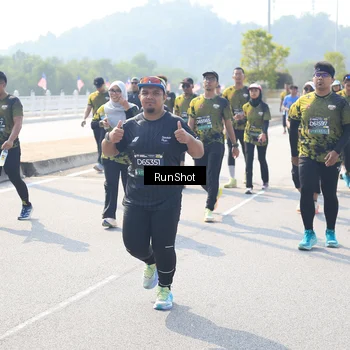 Runner Photo 6937242