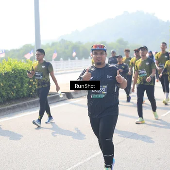 Runner Photo 6937246