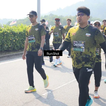 Runner Photo 6937271