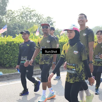 Runner Photo 6937288