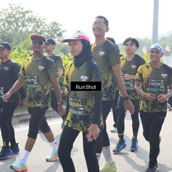 Runner Photo 6937291