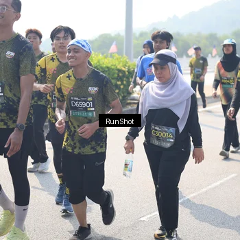 Runner Photo 6937293
