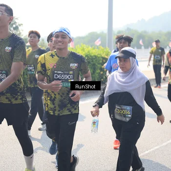 Runner Photo 6937295