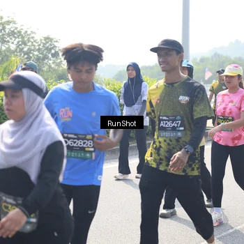Runner Photo 6937307