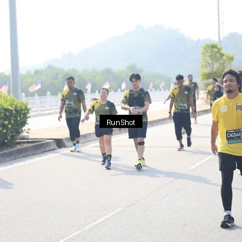 Runner Photo 6937340