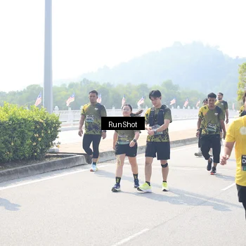 Runner Photo 6937343