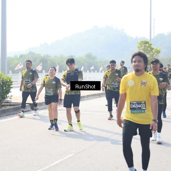 Runner Photo 6937345