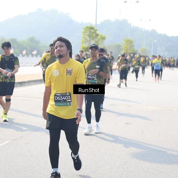 Runner Photo 6937346