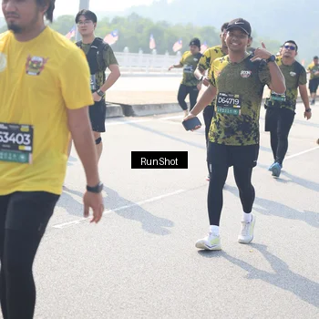 Runner Photo 6937361