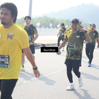 Runner Photo 6937363