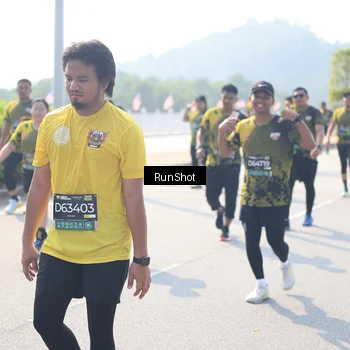 Runner Photo 6937366