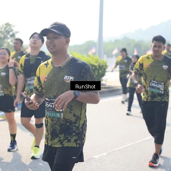 Runner Photo 6937375