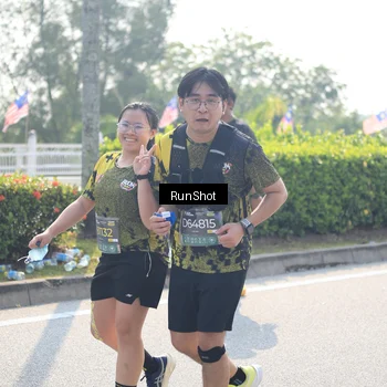 Runner Photo 6937389
