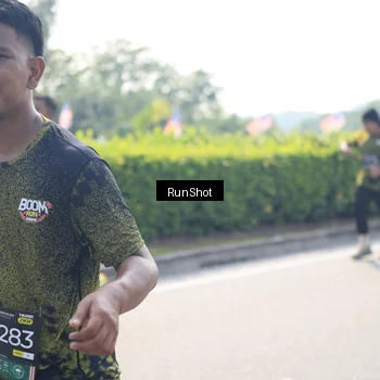 Runner Photo 6937396