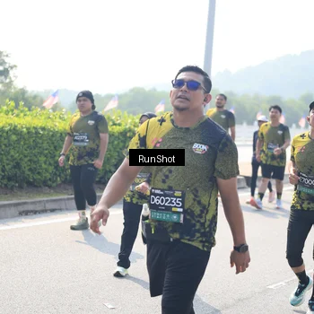 Runner Photo 6937398