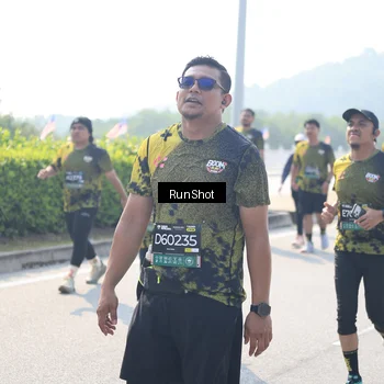 Runner Photo 6937400