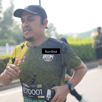 Runner Photo 6937414
