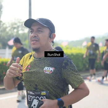 Runner Photo 6937415