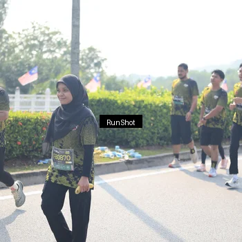 Runner Photo 6937418