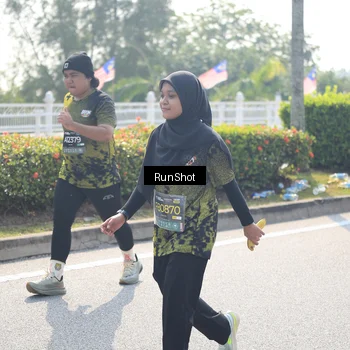 Runner Photo 6937425