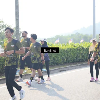 Runner Photo 6937431