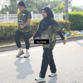 Runner Photo 6937436