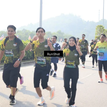 Runner Photo 6937439