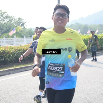 Runner Photo 6937453