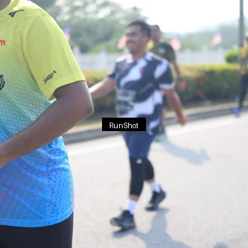 Runner Photo 6937456