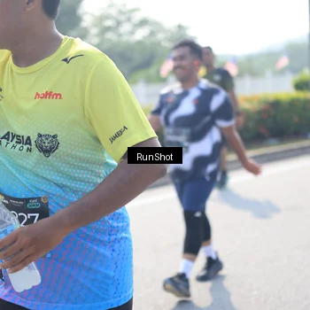 Runner Photo 6937458