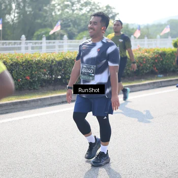 Runner Photo 6937460