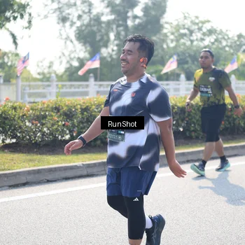 Runner Photo 6937465