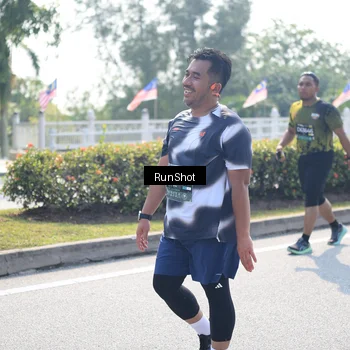 Runner Photo 6937467