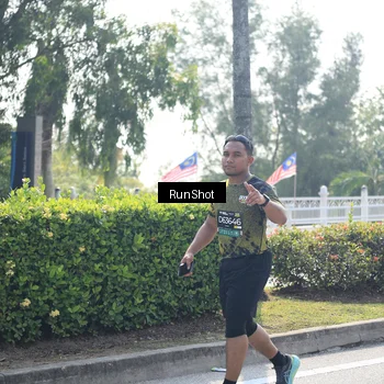Runner Photo 6937472
