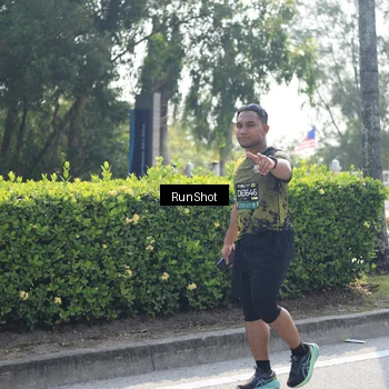 Runner Photo 6937476