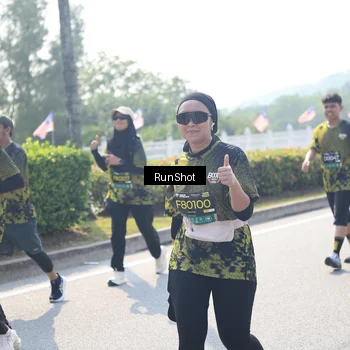 Runner Photo 6937502