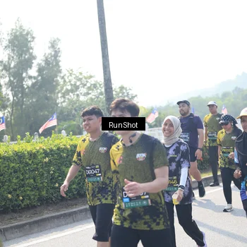 Runner Photo 6937510
