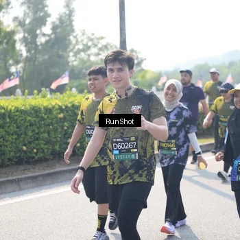 Runner Photo 6937511
