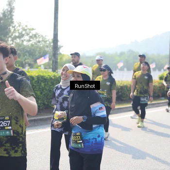 Runner Photo 6937515
