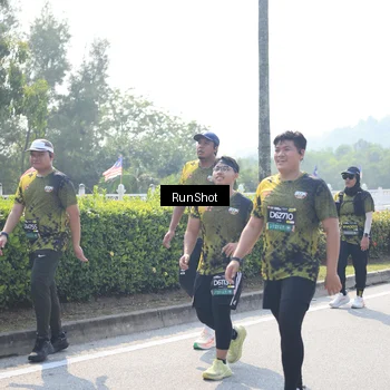 Runner Photo 6937543